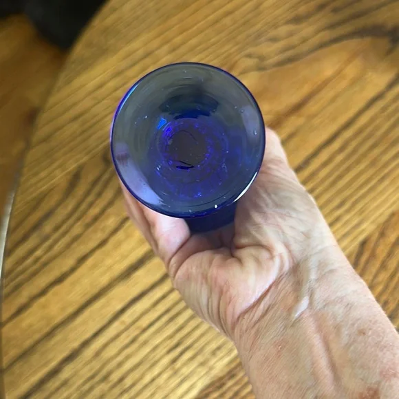 Elegant vintage Cobalt Blue Glass Vase Set of 3 - Picture 5 of 7